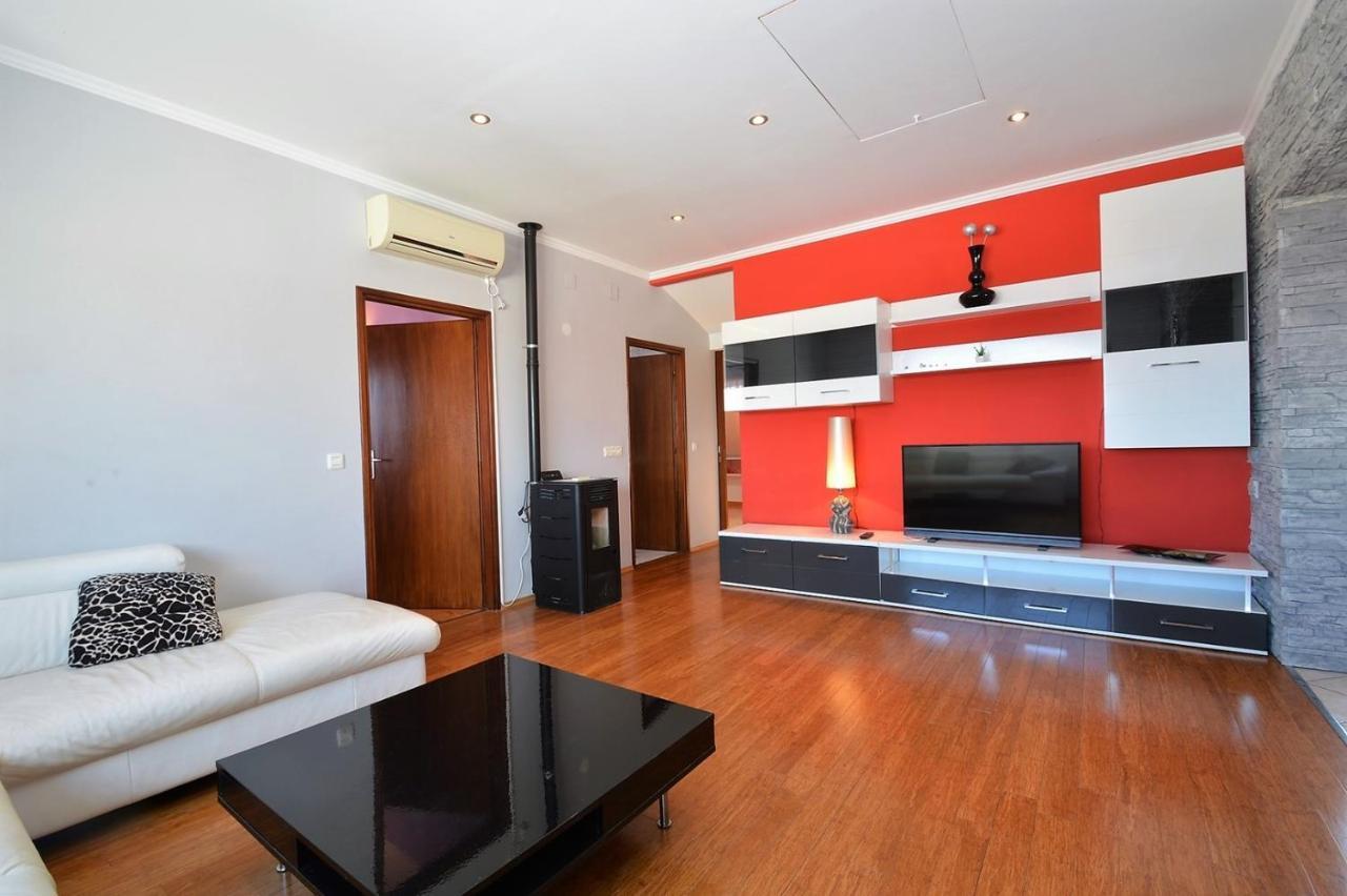 House Luciana Hotel Mali Lošinj Kültér fotó